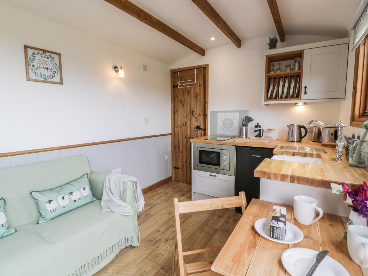 Tan Y Castell Shepherds Hut 兰戈伦 外观 照片